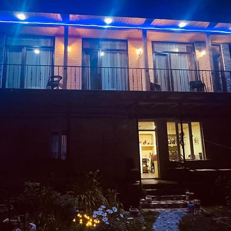 Sunny Guesthouse Kazbegi Bagian luar foto