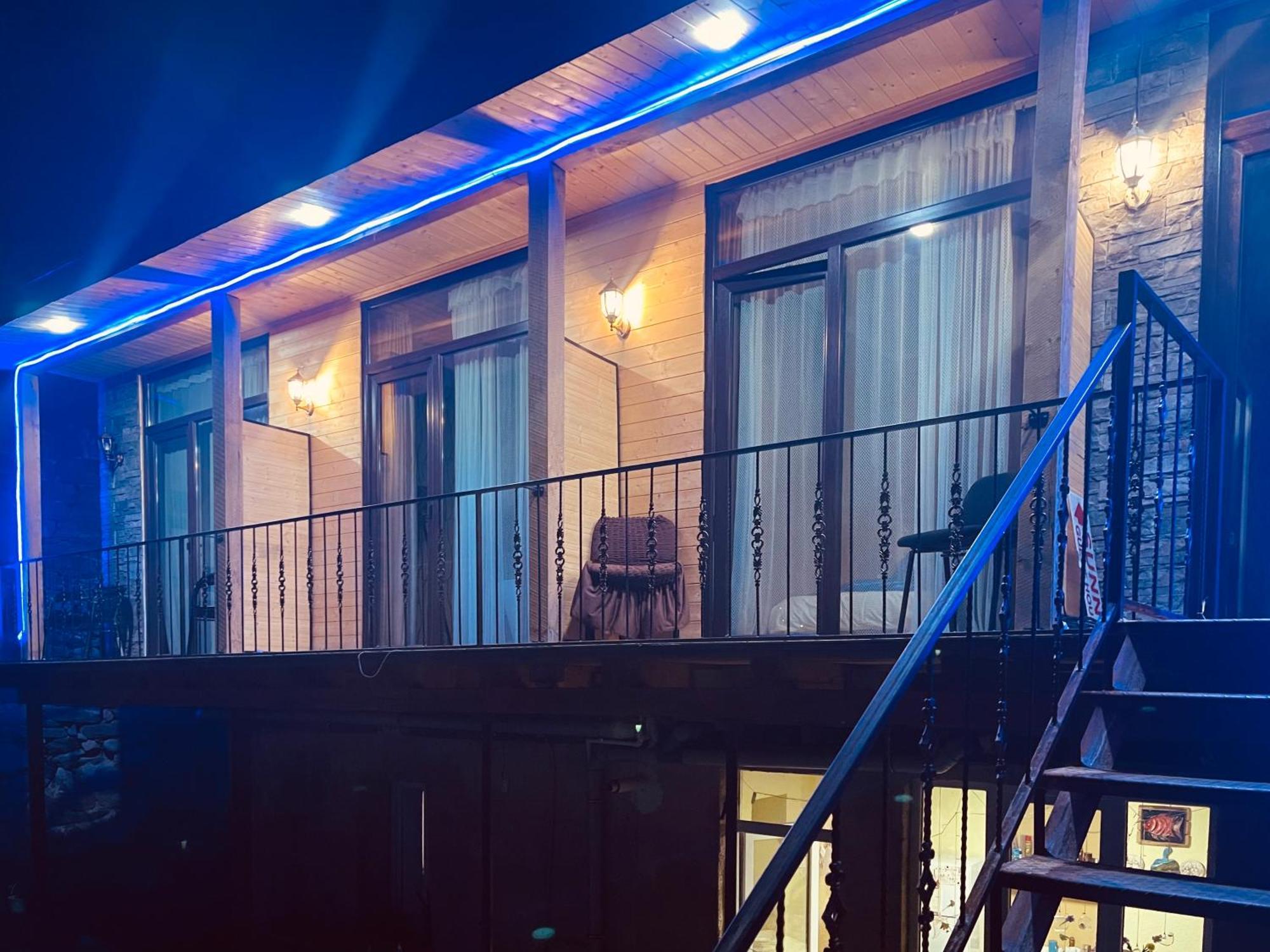 Sunny Guesthouse Kazbegi Bagian luar foto
