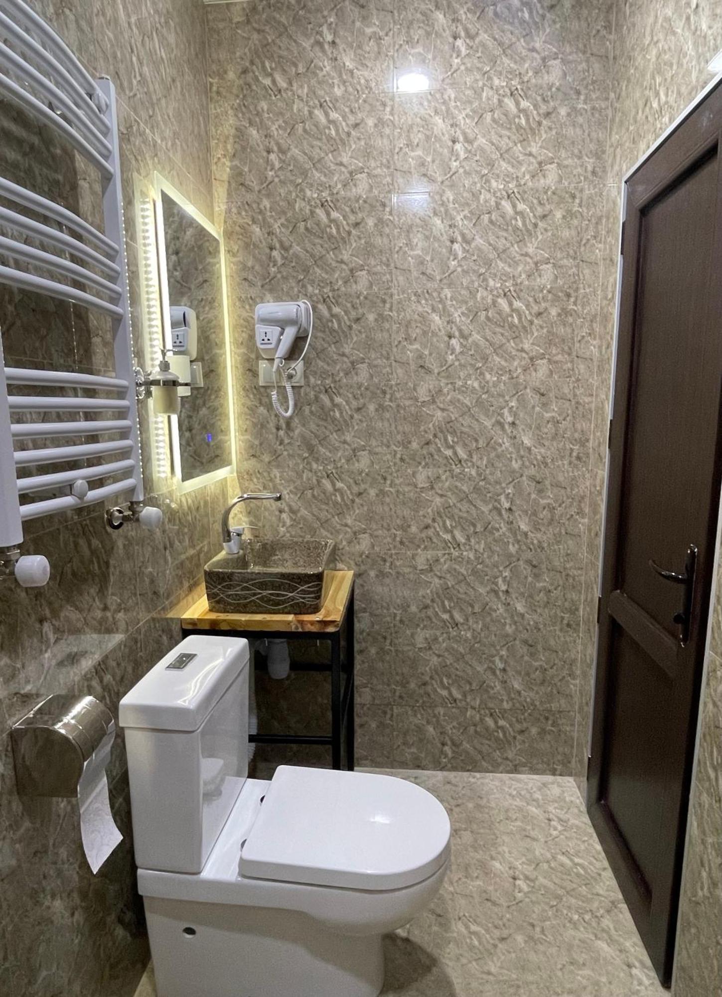 Sunny Guesthouse Kazbegi Bagian luar foto