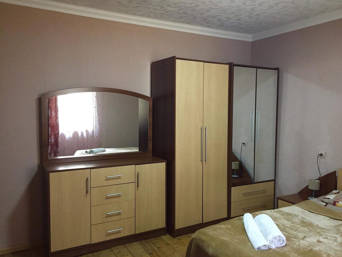 Sunny Guesthouse Kazbegi Bagian luar foto