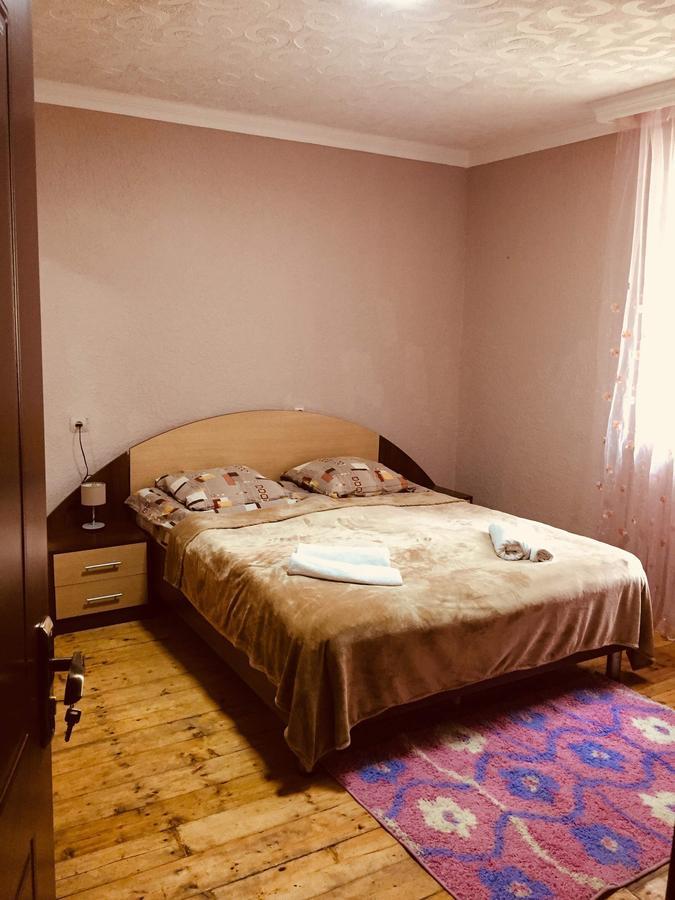 Sunny Guesthouse Kazbegi Bagian luar foto