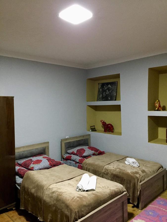 Sunny Guesthouse Kazbegi Bagian luar foto